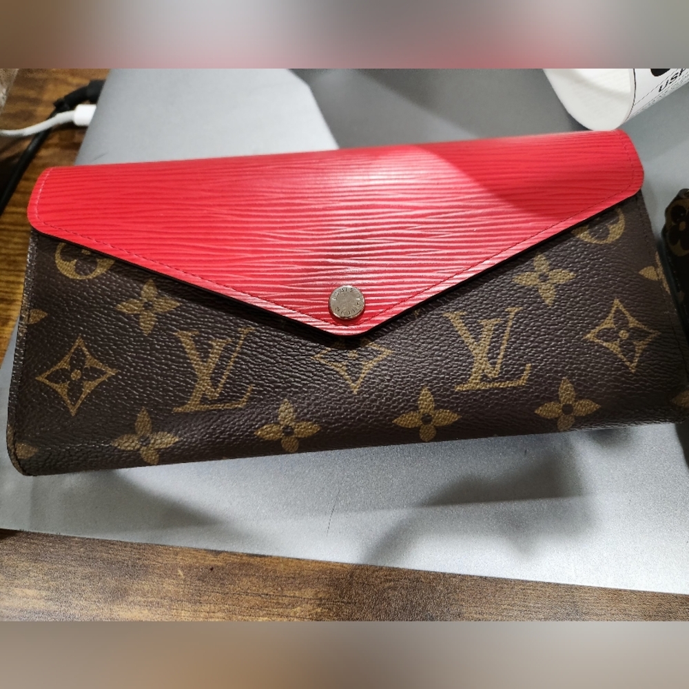 Louis Vuitton Red Epi Sara Wallet